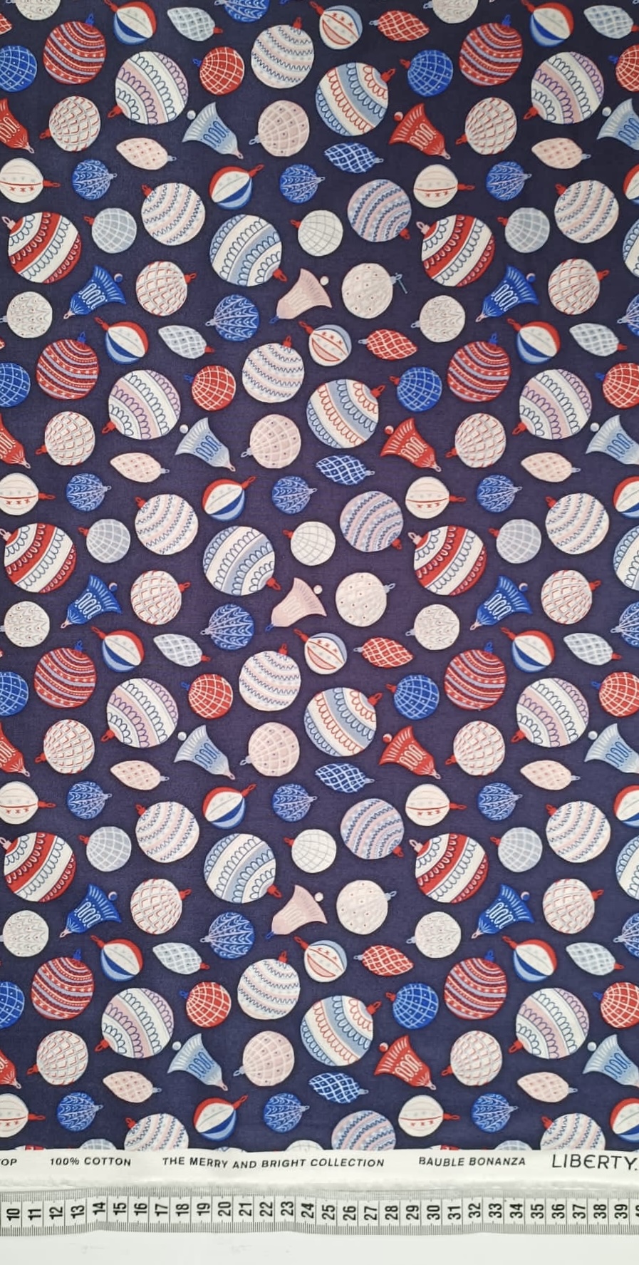Liberty - Bauble Bonanza - L098