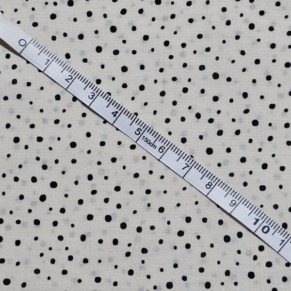 Sevenberry - Ivory with black dots S0010