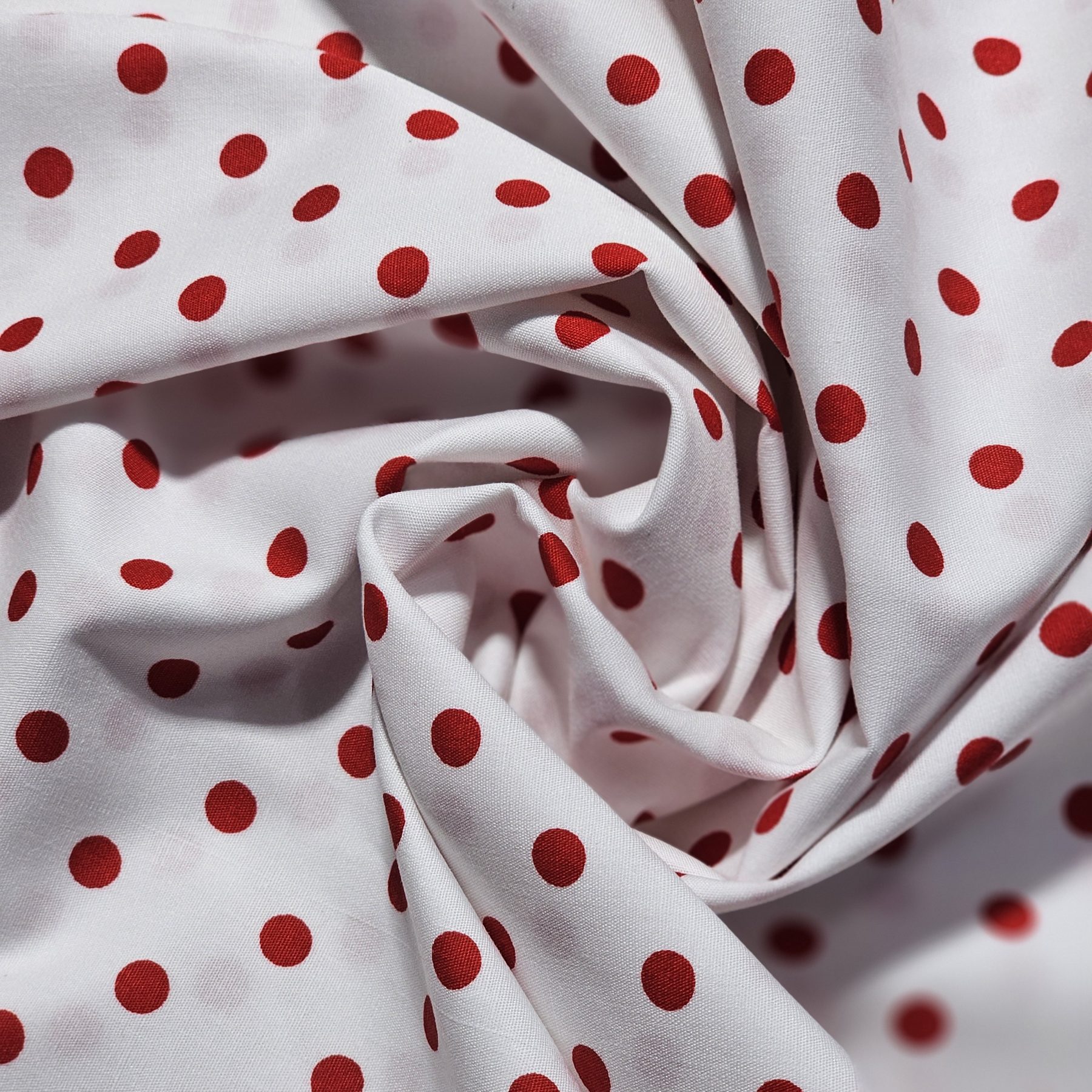 Sevenberry - White with red dots S0027